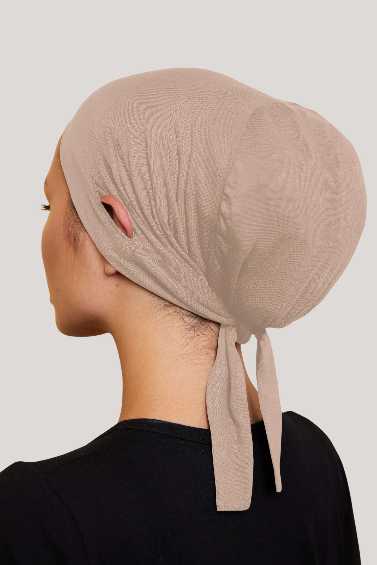 UNDERSCARF SLIT