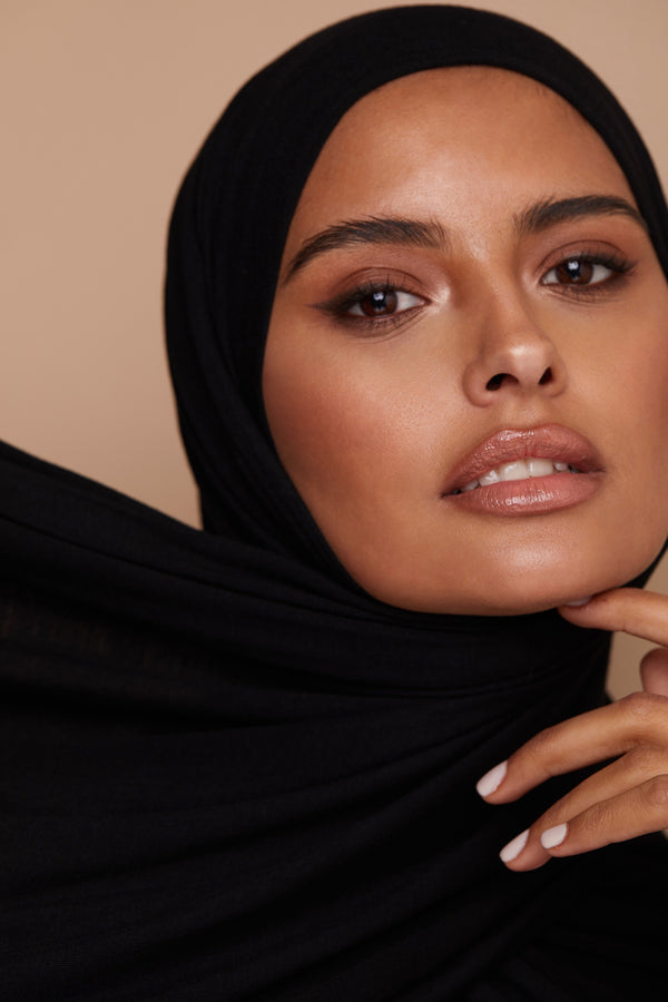 Black Premium Jersey Hijab | VOILE CHIC | Jersey Hijab