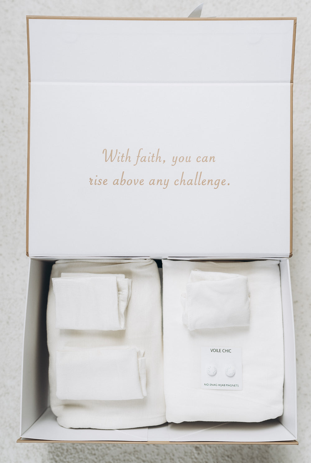 WHITE ESSENTIALS - GIFT SET
