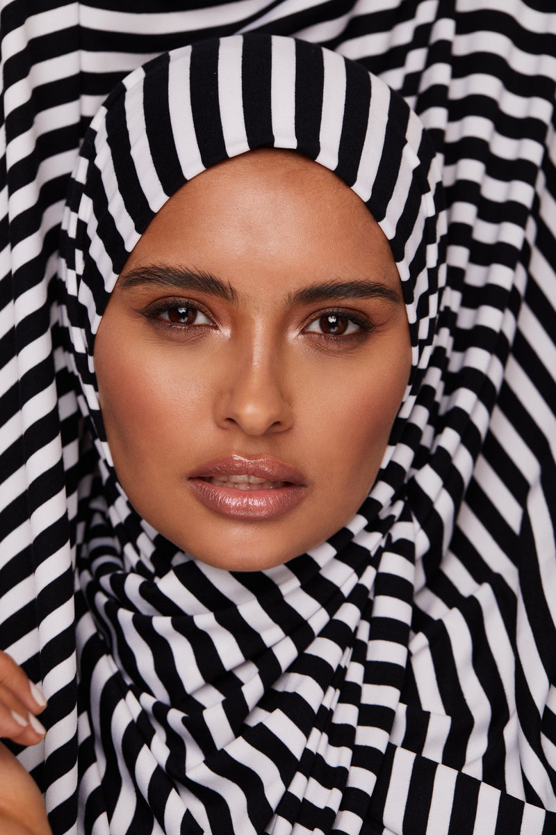 Premium Jersey Hijab - Black and White Striped