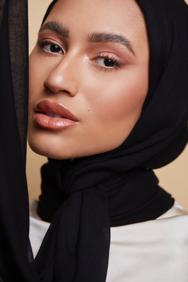 Jersey Hijab: Soft Panther Black 2.0 Compact Slip-On