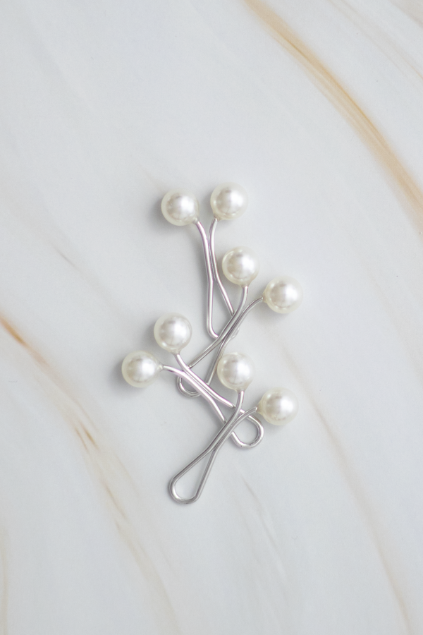 #pearlwhite