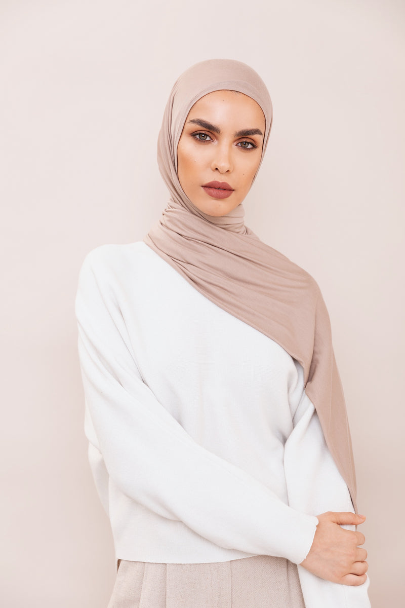 Vanilla Instant Hijab | VOILE CHIC | Pre-Sewn Instant 
